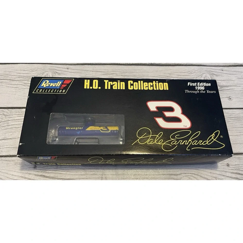 Revell NASCAR H.O. Scale Train Collection Dale Earnhardt 1996 First Edition